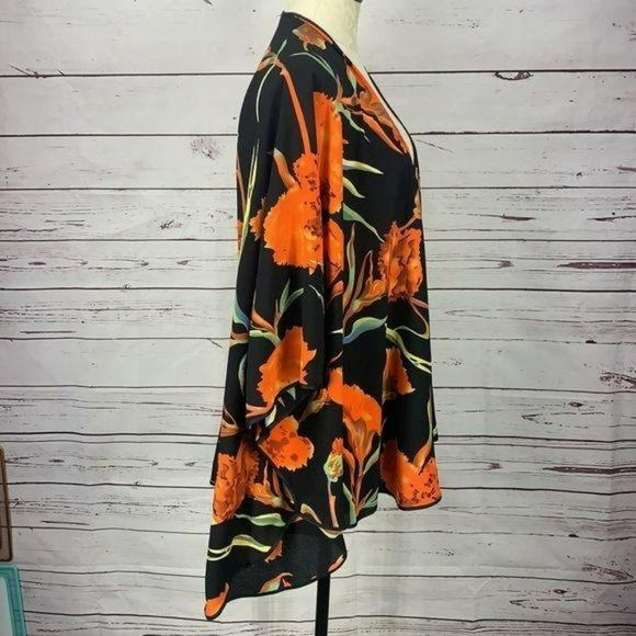 Do Everything In Love‎ Woman's Black Floral Kimono Top Blouse Hawaiian Orange - Picture 2 of 7